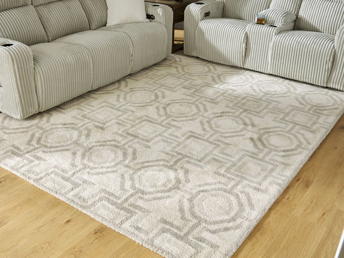 Maconville - Rug by Unique Piece Furniture