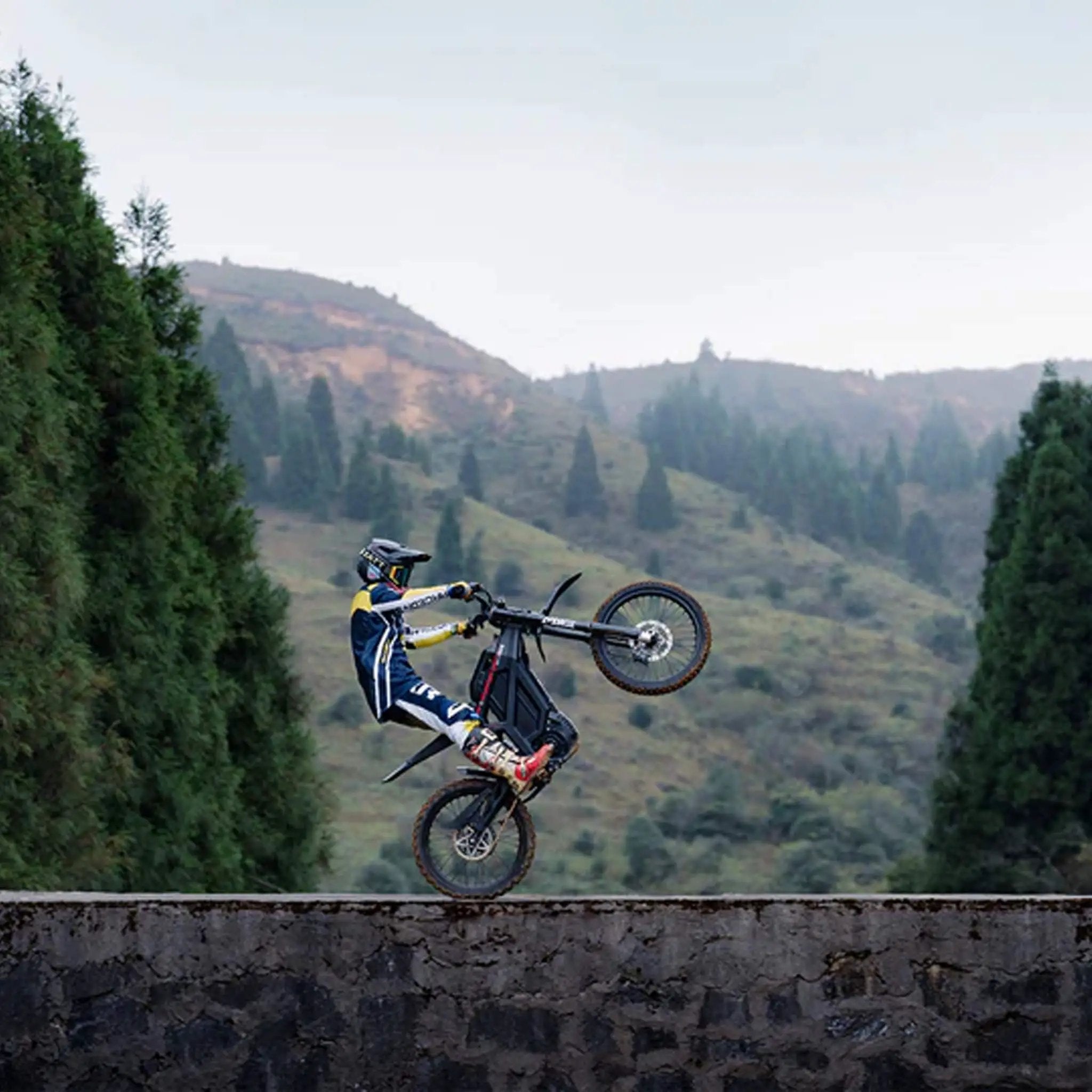 EKX M1 16.8KW 72V/50AH Premium Electric High-Strength Steel Pipe Off-Road Mountain Dirt Bike (SAK20957) by SAKSBY WHOLESALE