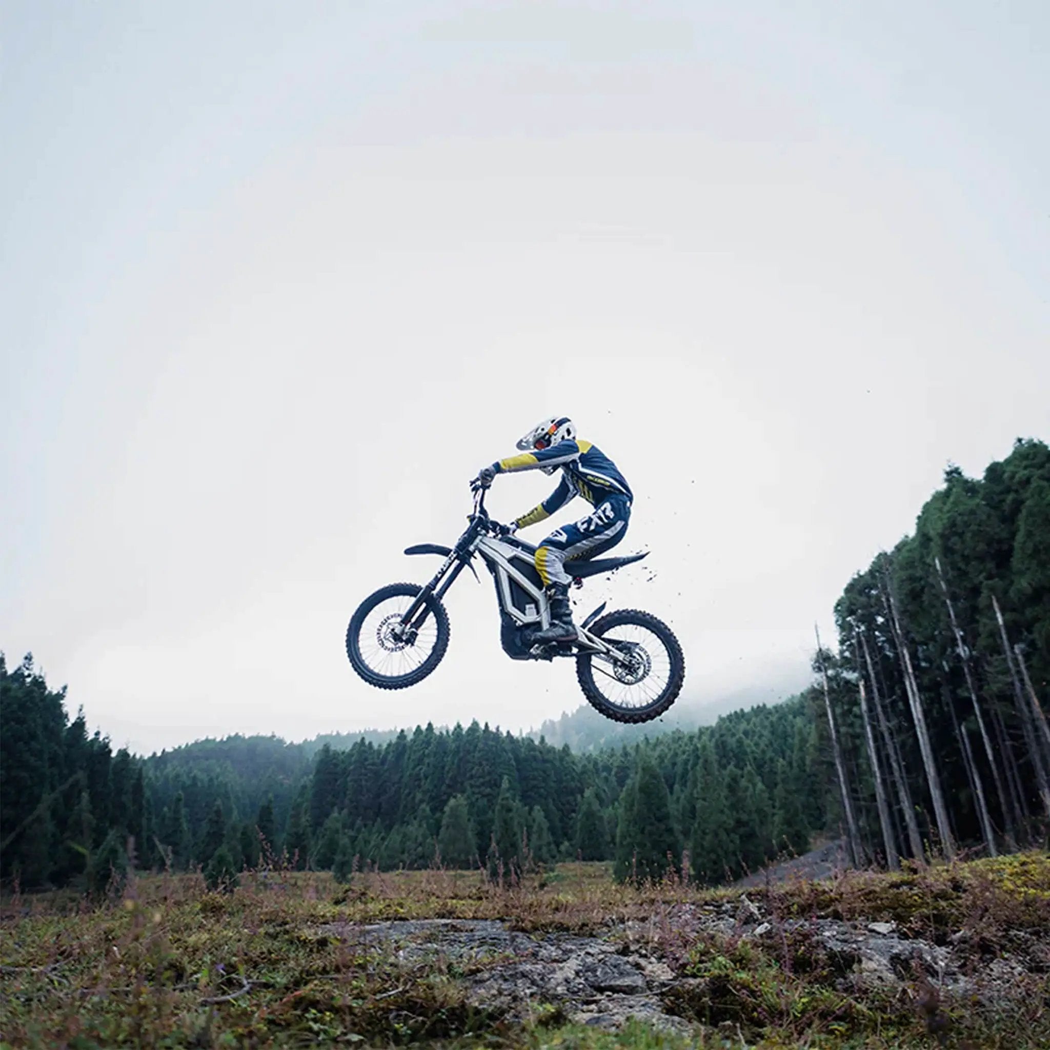 EKX M1 16.8KW 72V/50AH Premium Electric High-Strength Steel Pipe Off-Road Mountain Dirt Bike (SAK20957) by SAKSBY WHOLESALE