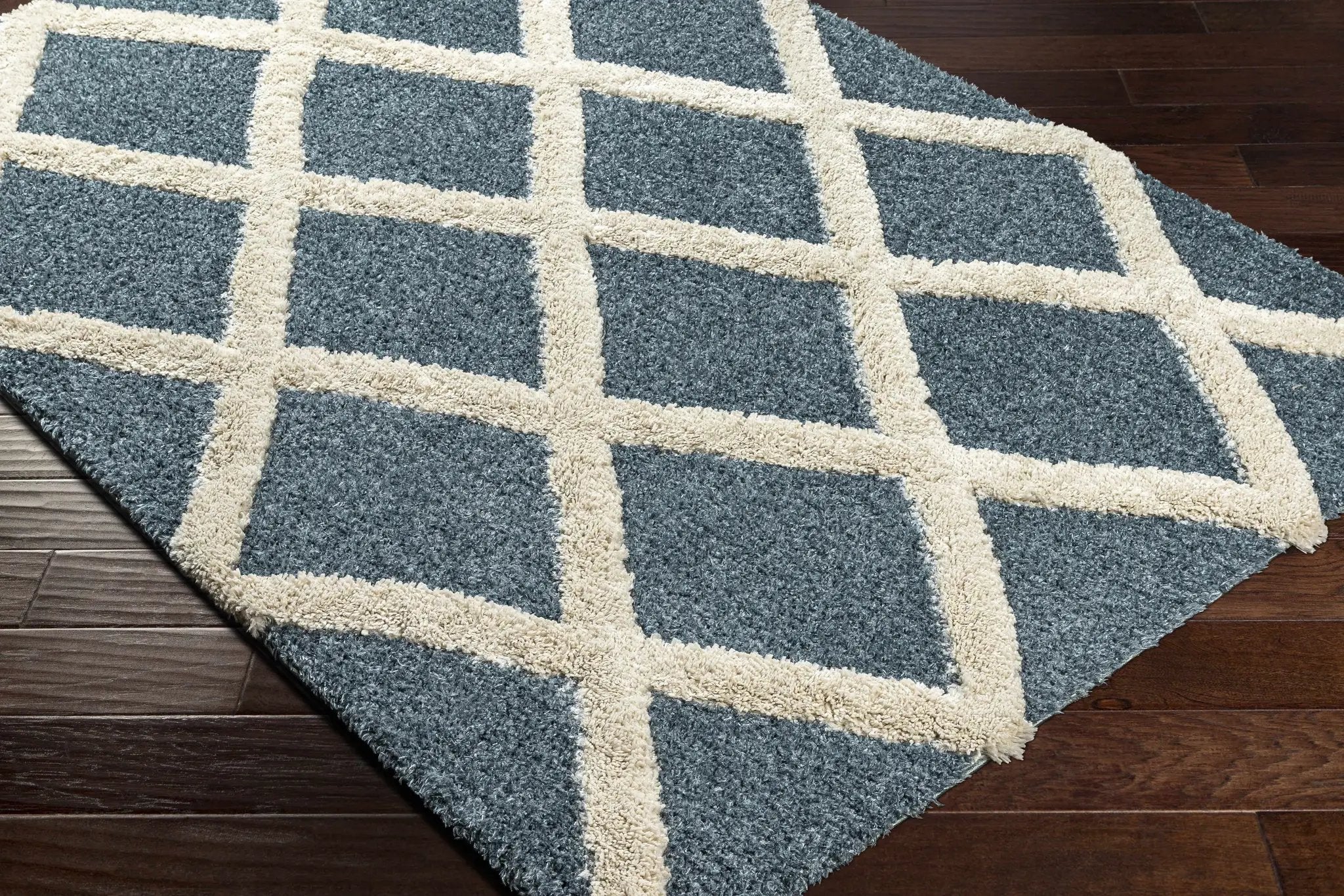 Esenler Modern Shag Carpet - Clearance by Boutique Rugs