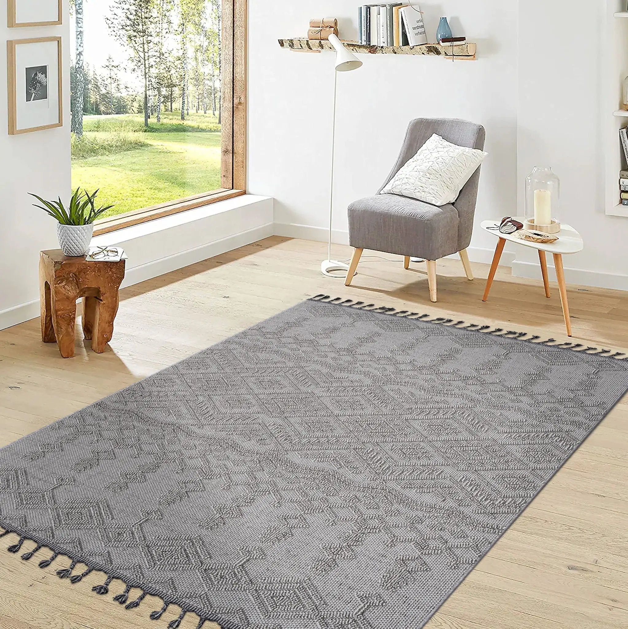 Guros - 6' X 9' Traditional Indoor / Outdoor Area Rug - White by Unique Piece Furniture