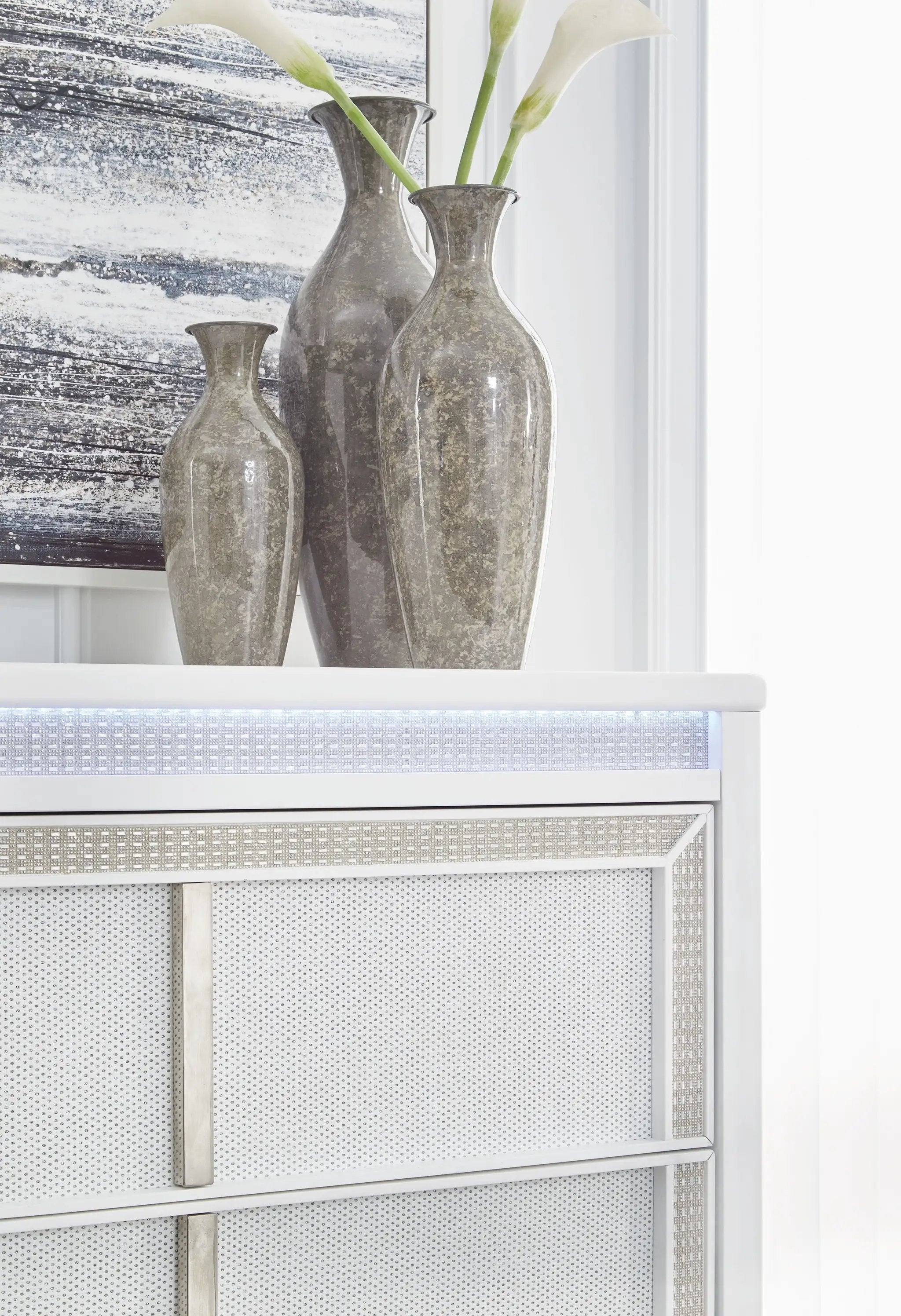 Chalanna - Five Drawer Chest - White by Unique Piece Furniture