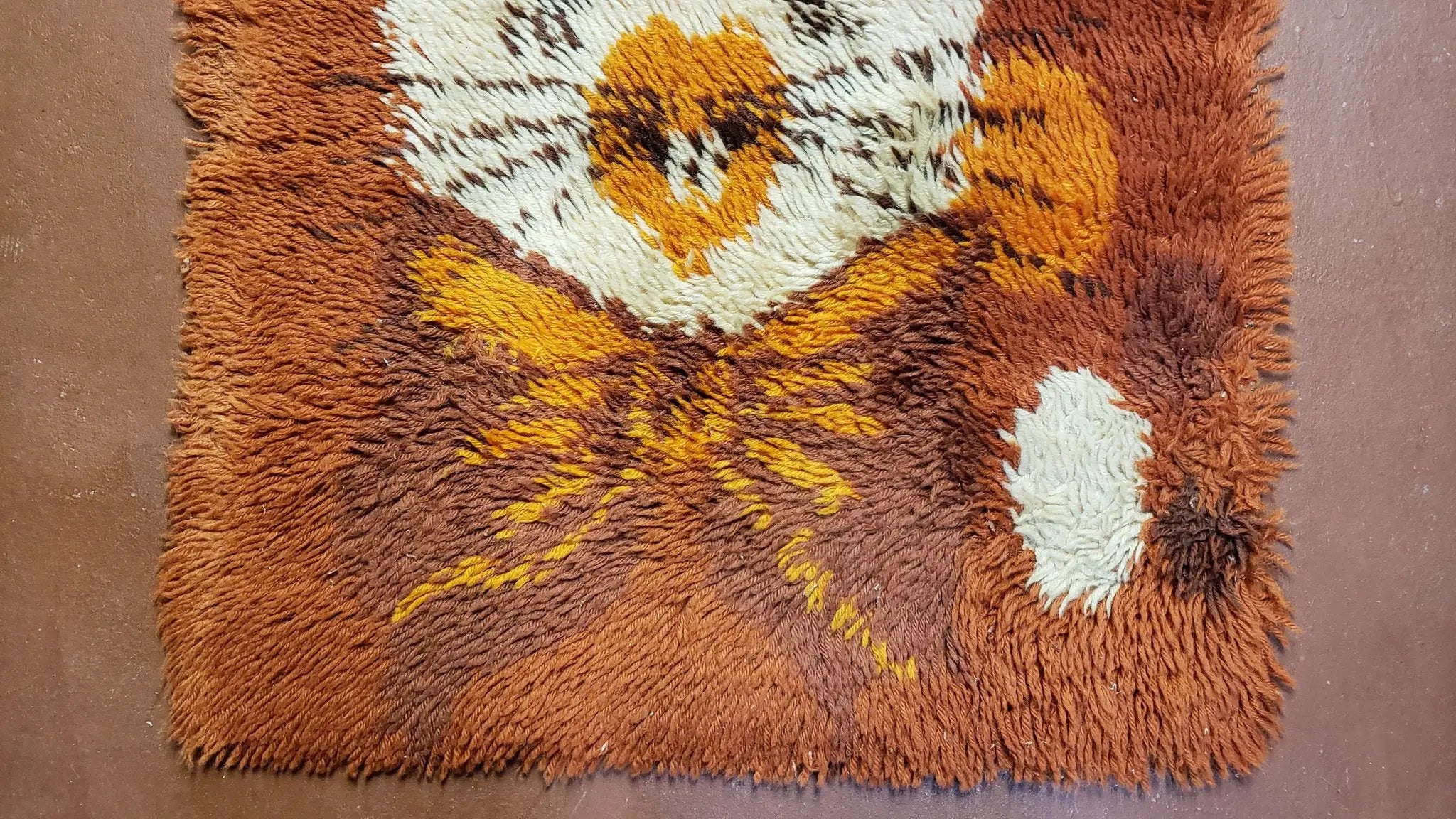 2x3 Rya Shag Rug Mid-Century Modern Danish Shag Rug 1960s Accent Rug Bunny Rabbit in Hat Dark Orange Small Shag Rug by Jewel Rugs