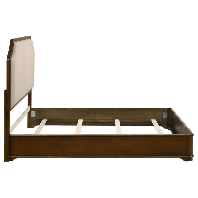 Garland 58-inch Queen Panel Bed Cream and Brown Cherry by Unique Piece Furniture