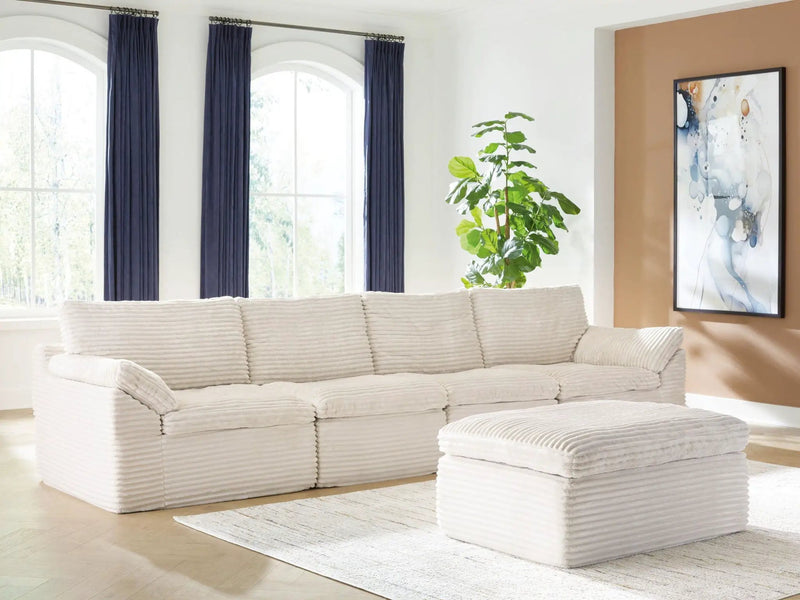 Fannin - 4-Piece Sectional With Ottoman - Ivory by Unique Piece Furniture