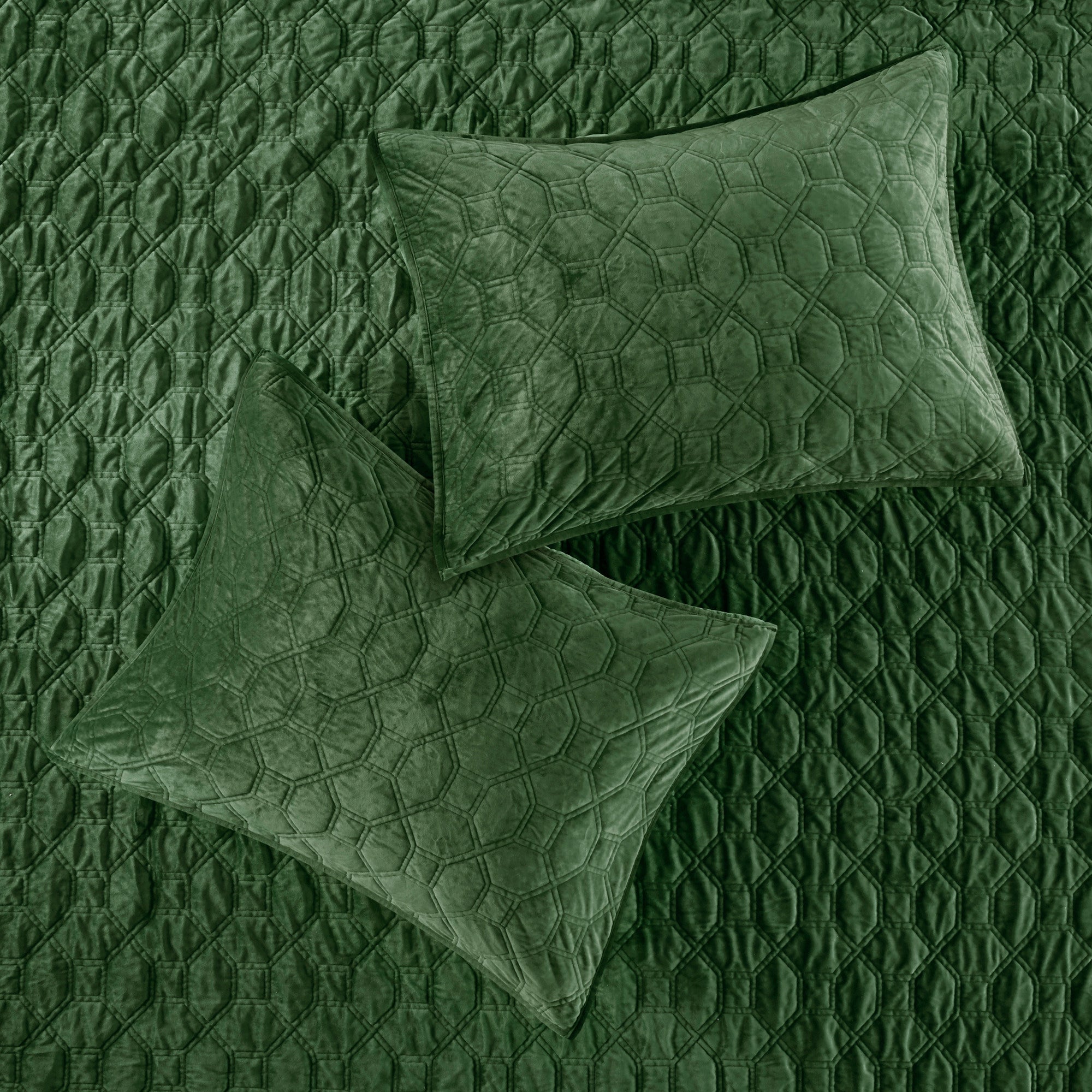 3 Piece Velvet Quilt Set Green Full/Queen by HouseOfZazla