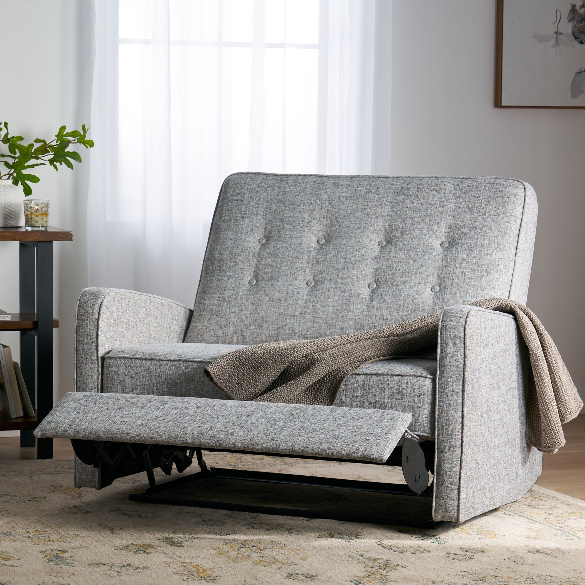 Manual Standard Wide Recliner by HouseOfZazla