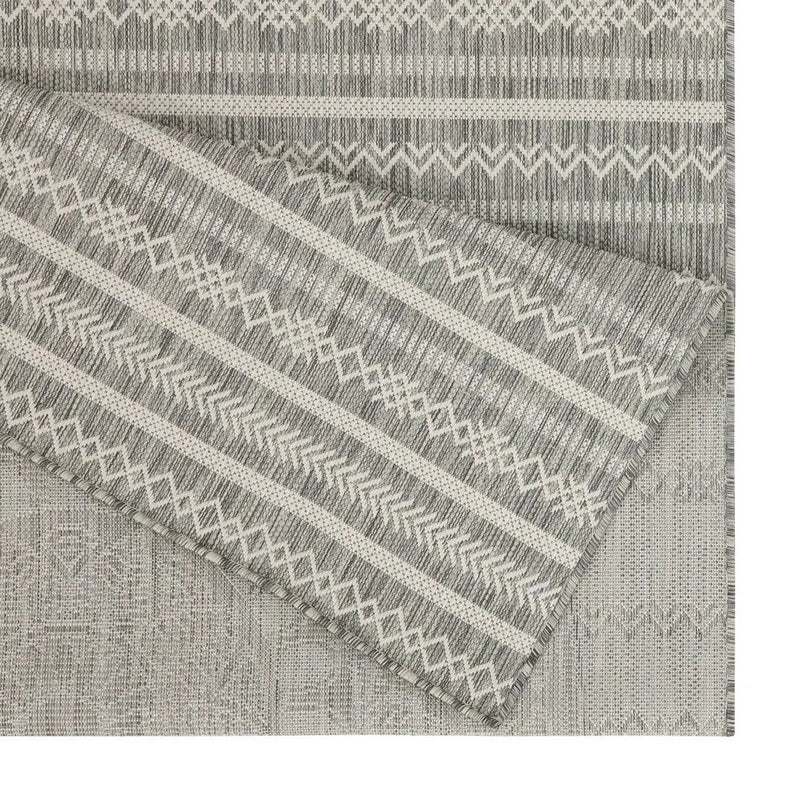 Sunshine - 5'3" X 7'3" Indoor, Outdoor Area Rug - Silver - Polypropylene by Unique Piece Furniture