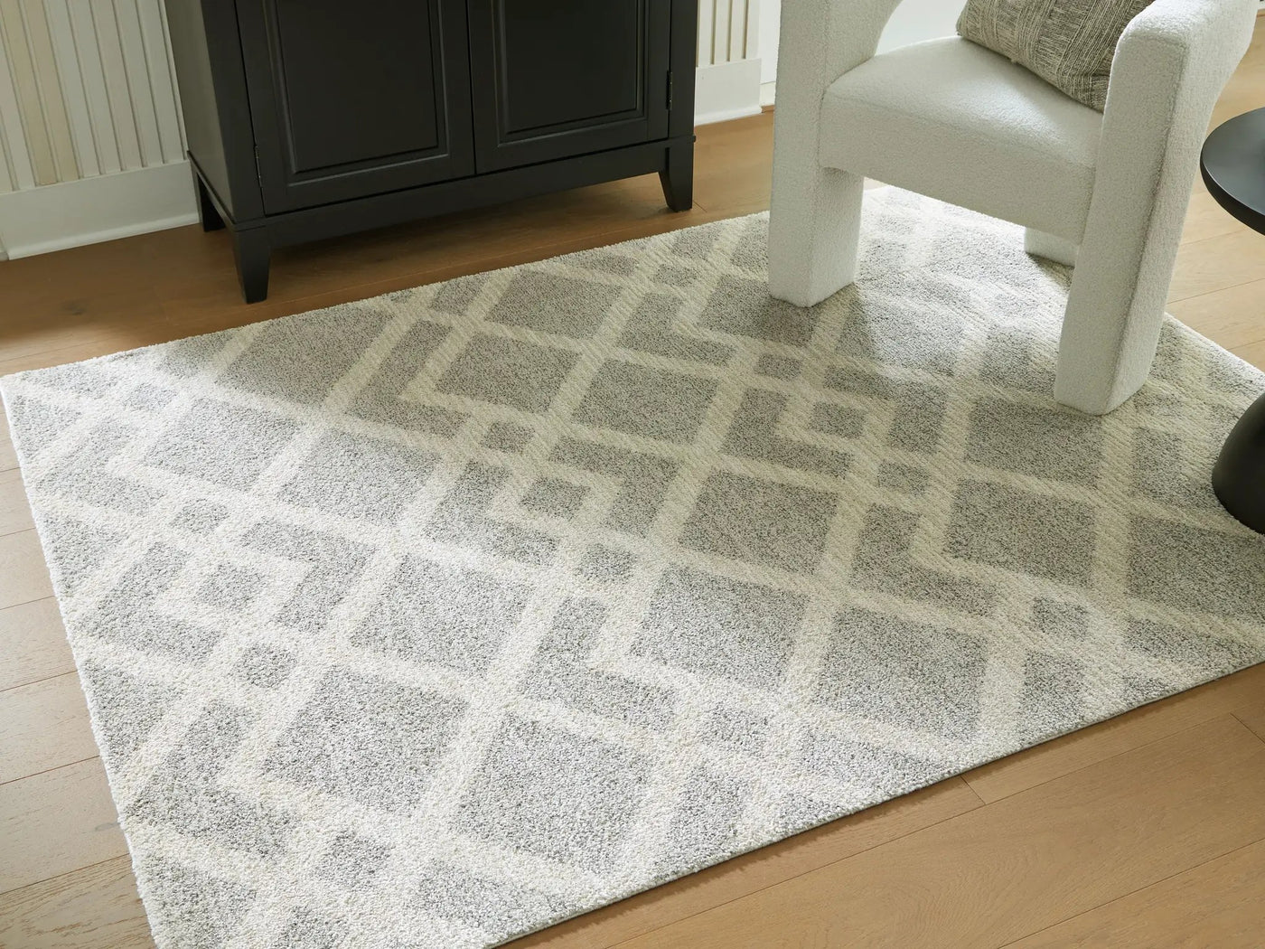 Unawick - Rug by Unique Piece Furniture