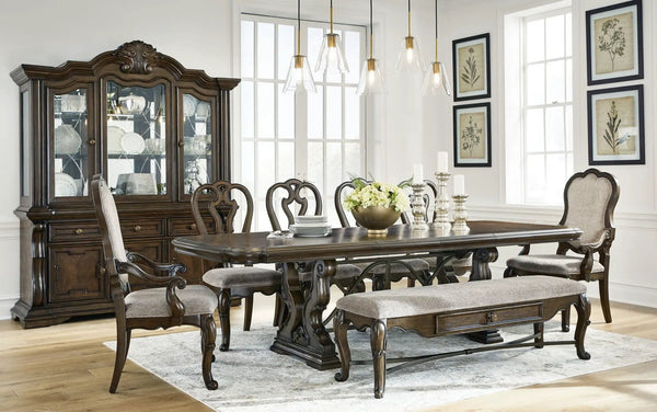 Maylee - 11 pièces - Table à rallonge, 4 chaises d'appoint, 2 fauteuils, banc de rangement, buffet et vaisselier - Brun foncé