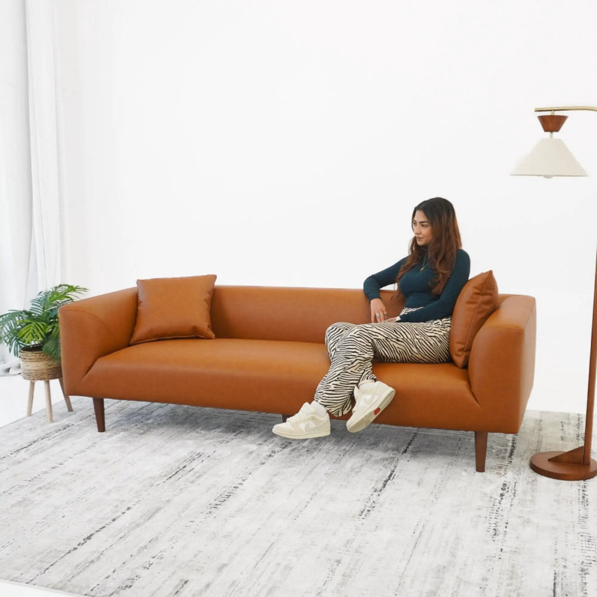 Elwood - Sofa - Cognac by HouseOfZazla