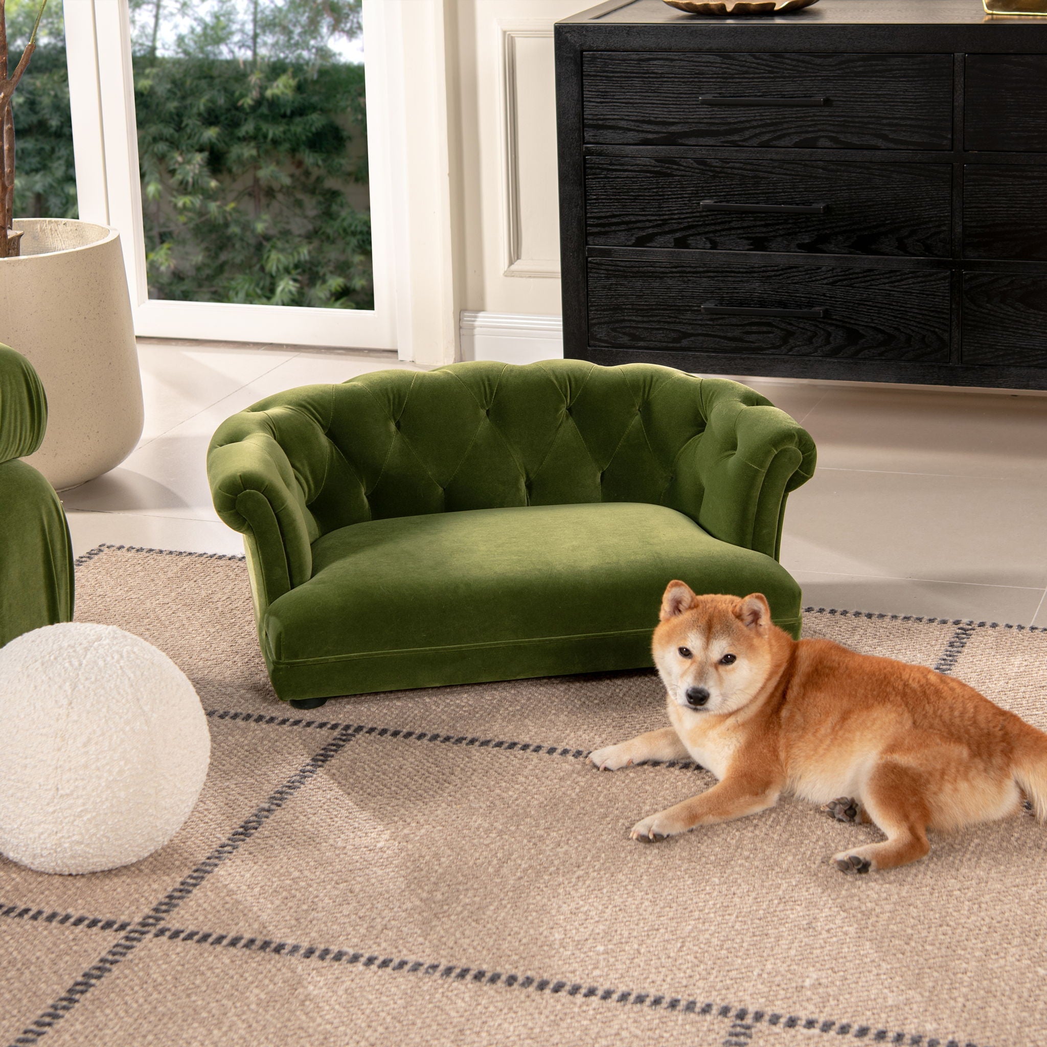Kiki - Chesterfield Dog Sofa Bed Medium by HouseOfZazla