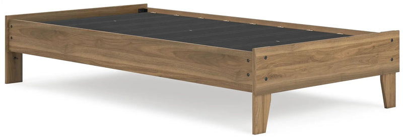 Deanlow - Platform Bed by Unique Piece Furniture