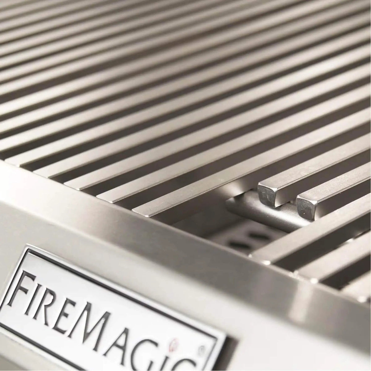 Fire Magic Aurora 30-Inch Multi-User Built-In Grill With Analog Thermometer & Rotisserie Kit [A540I-8EAN/P] (SAK14578) by SAKSBY WHOLESALE