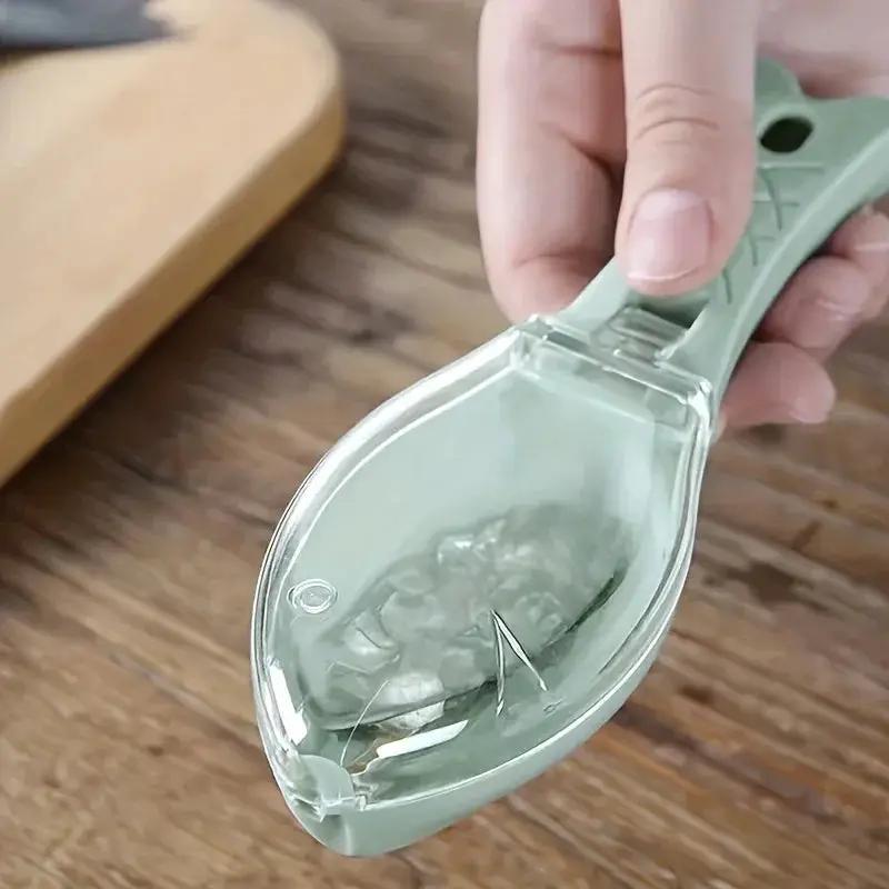 Fish Scraper - Easy Plastic by House Of Avana