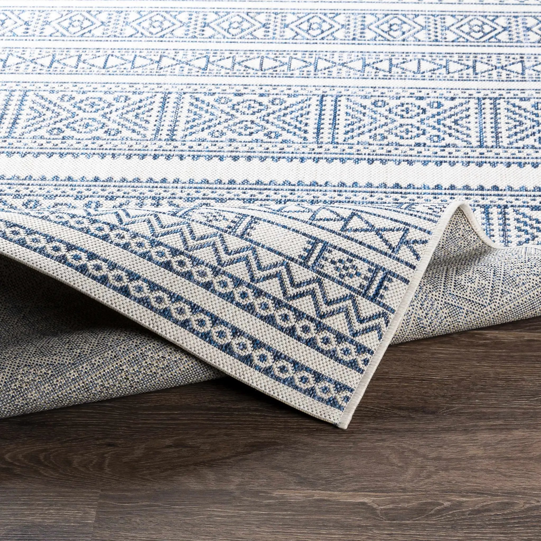 Freshwater White&Blue Outdoor Rug - Clearance by Boutique Rugs