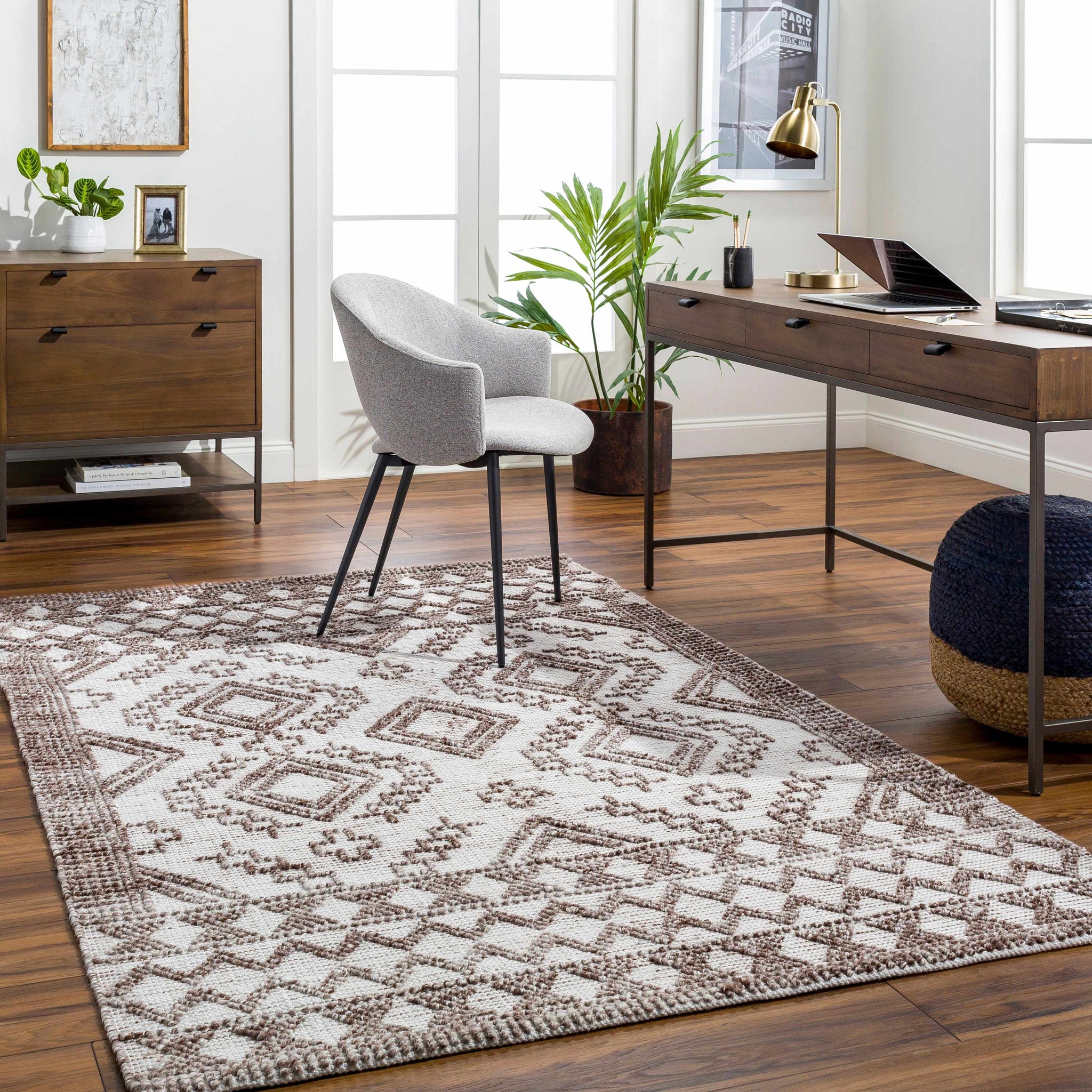 Hanh Area Rug - Clearance by Boutique Rugs
