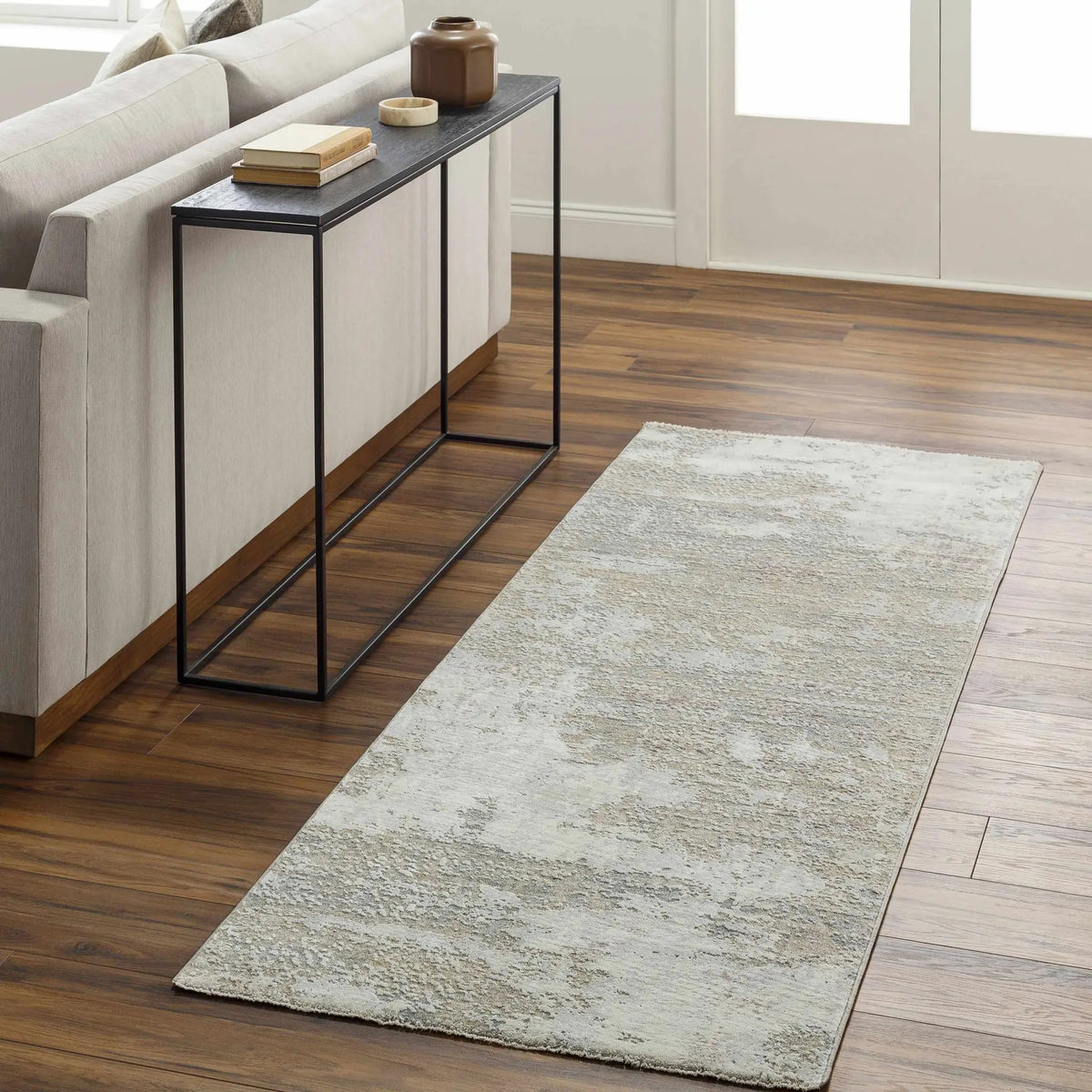 Hazan Thick Luxe Boutique Rug, installed in a room 2