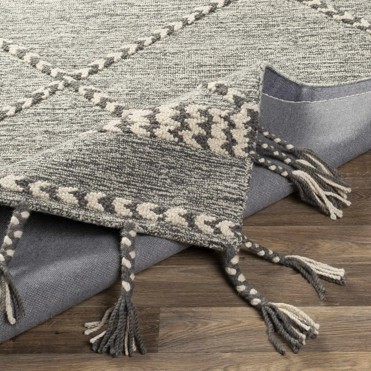 Hertfordshire Gray Trellis Tassel Wool Rug - Clearance, photo 4 of 7