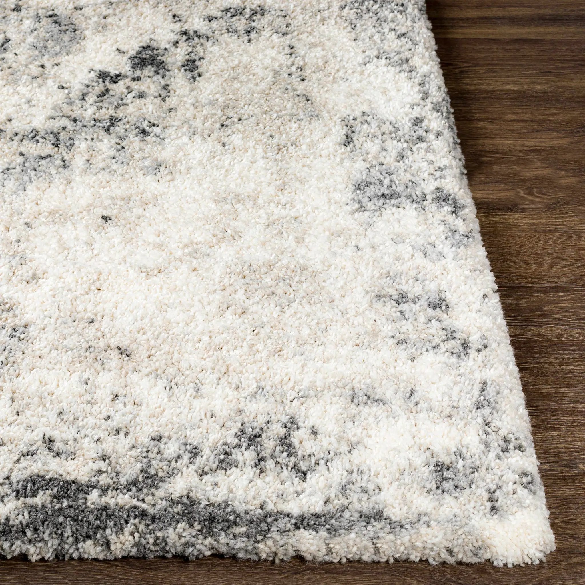 Hilotongan Plush Abstract Area Rug by Boutique Rugs