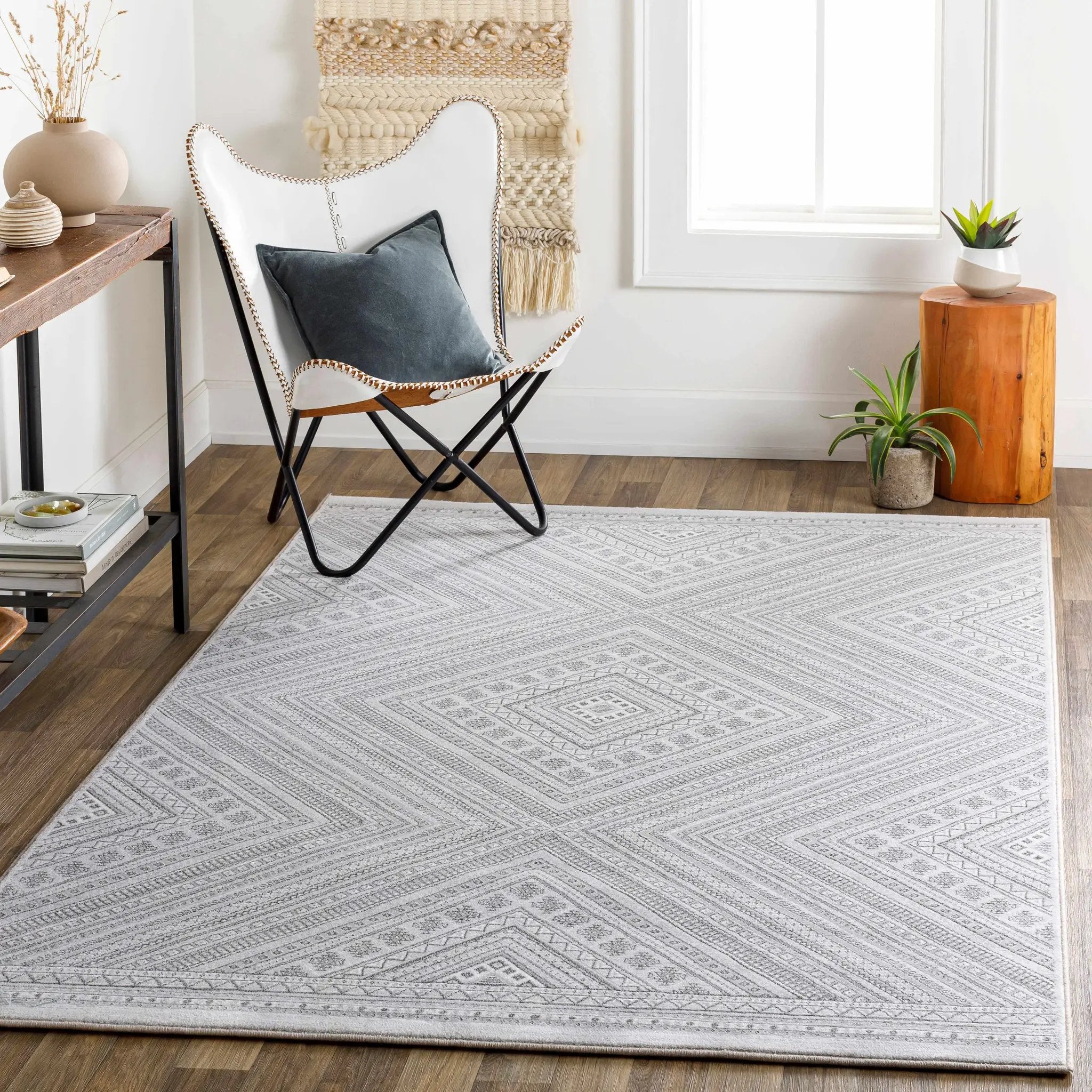 Holytown 5x7 Gray Geometric Rug - Clearance by Boutique Rugs