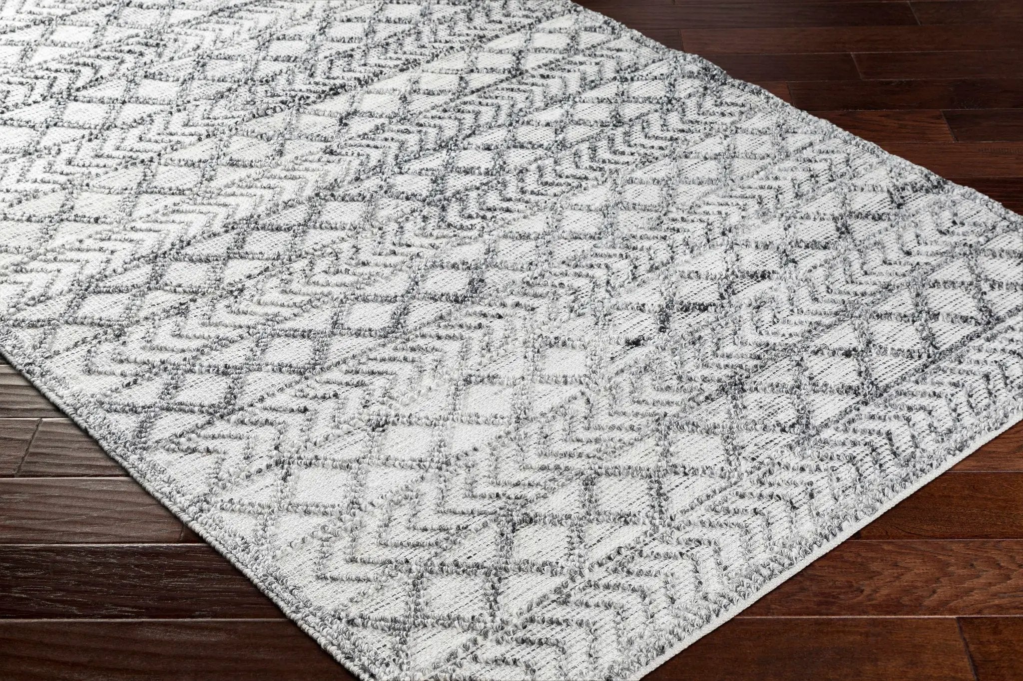 Hosa Area Rug - Clearance by Boutique Rugs