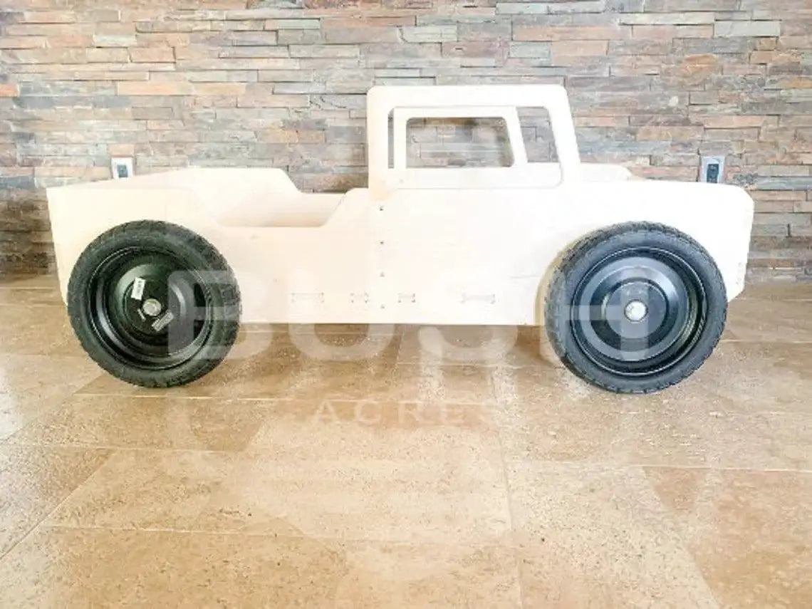 CAM V1- Bronco Bed With Real Wheels + Acrylic Grille by Bush Acres