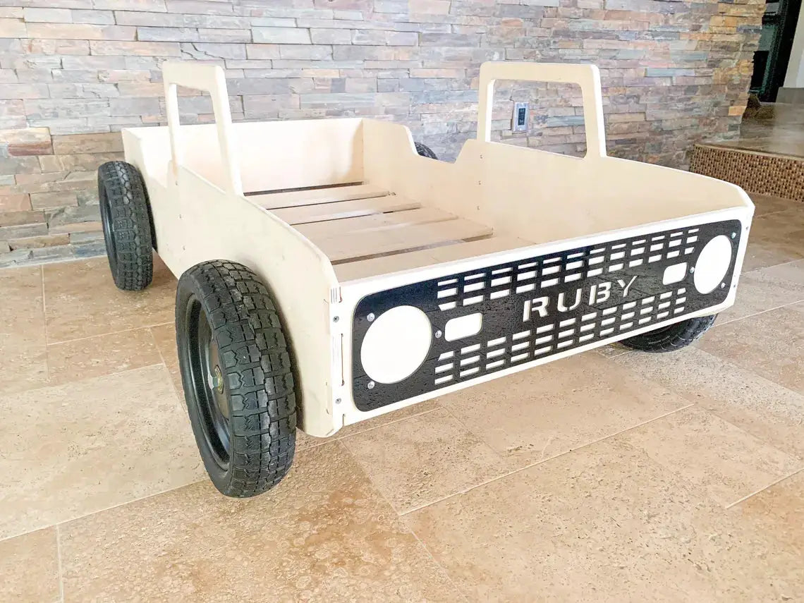 CAM V1- Bronco Bed With Real Wheels + Acrylic Grille by Bush Acres