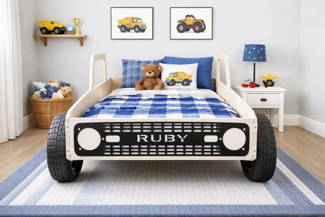 CAM V1- Bronco Bed With Real Wheels + Acrylic Grille by Bush Acres