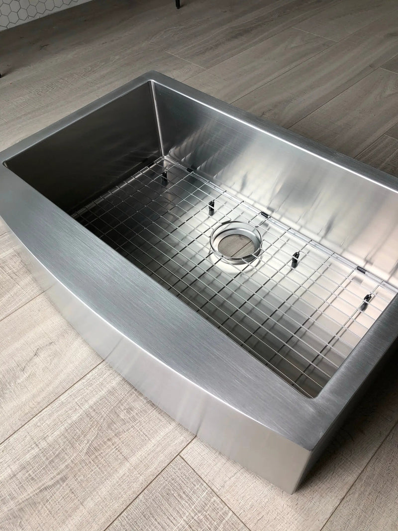 Zeek 33" Small Radius Apron Single Bowl Kitchen Sink ZH-AP33 by ZEEK