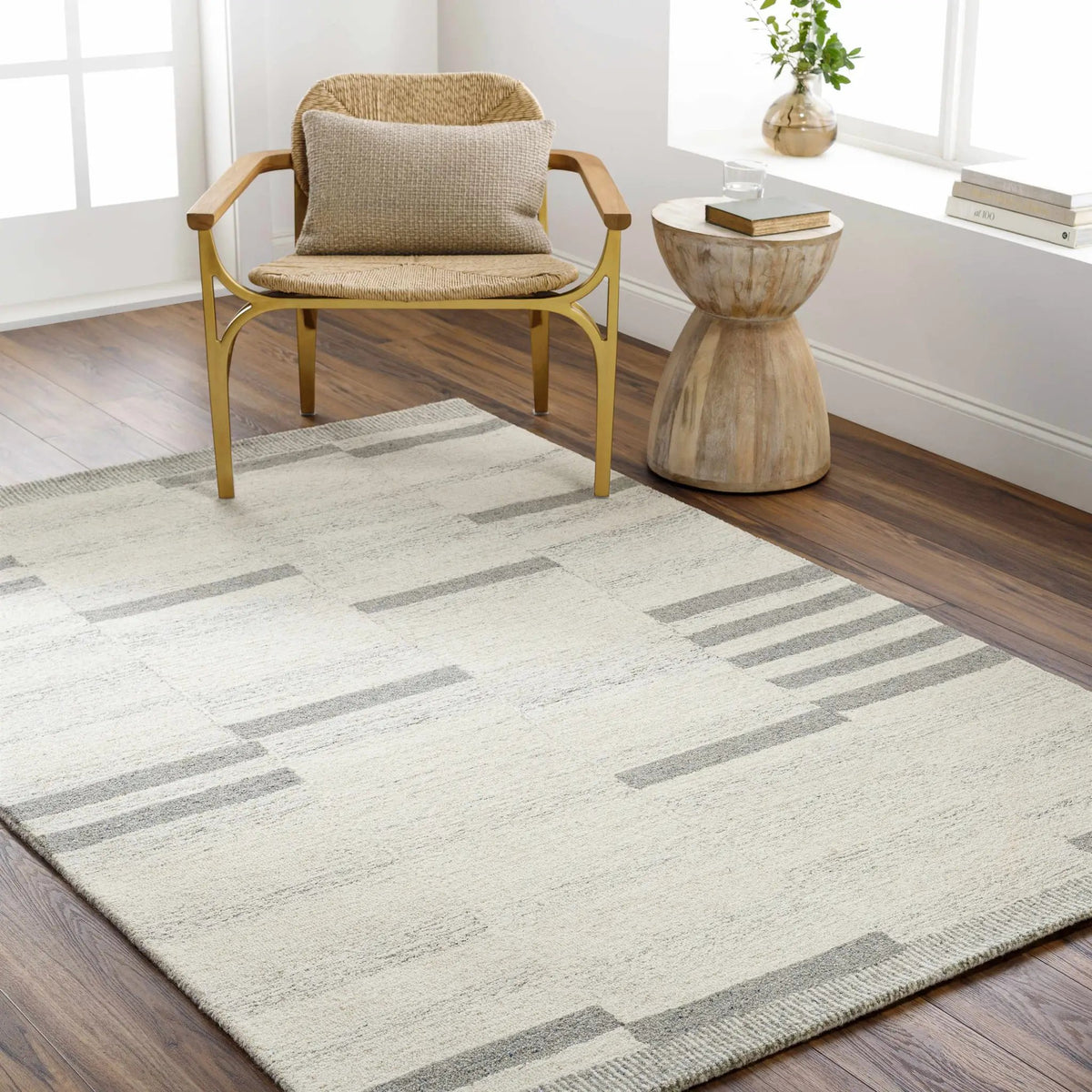 Jeri Modern Wool Rug, installed in a room