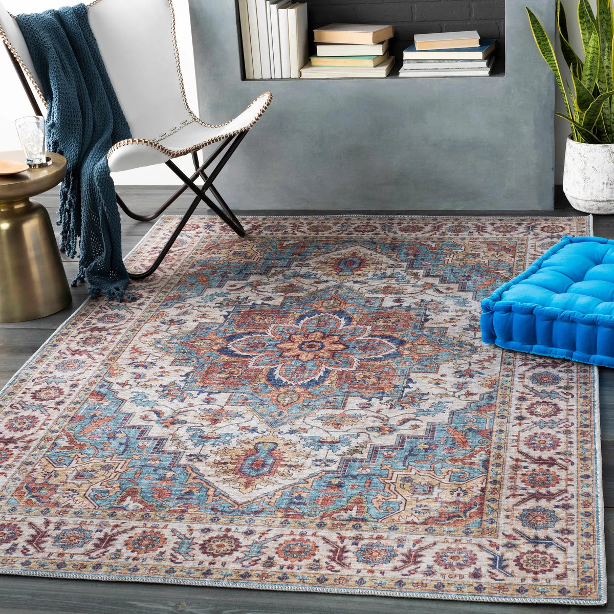 Kapaa Traditional Area Rug, installed in a room 4