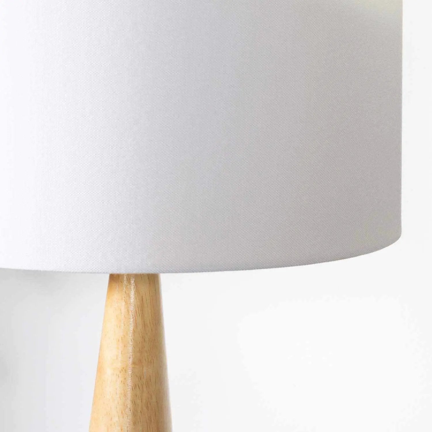 Baugo White Ceramic Table Lamp by Boutique Rugs