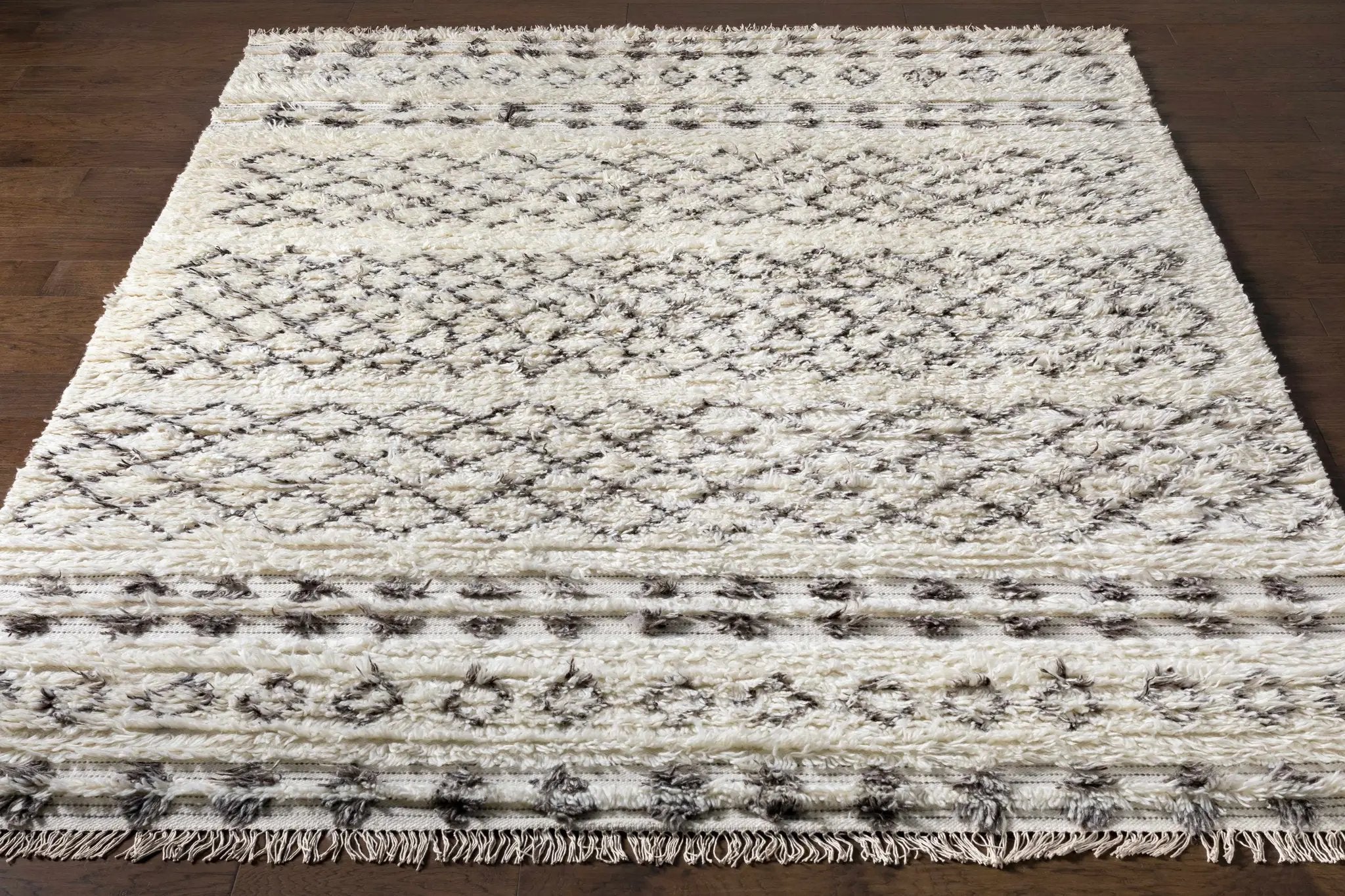 Lochwinnoch Area Rug - Clearance by Boutique Rugs