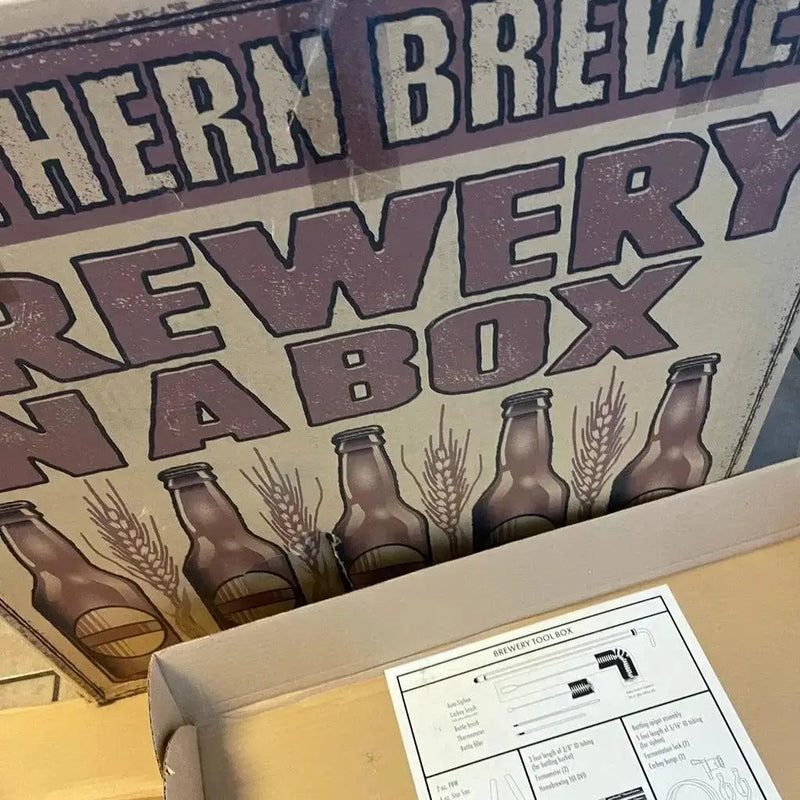 NORTHERN BREWER Deluxe Homebrew Starter Kit by Selzalot