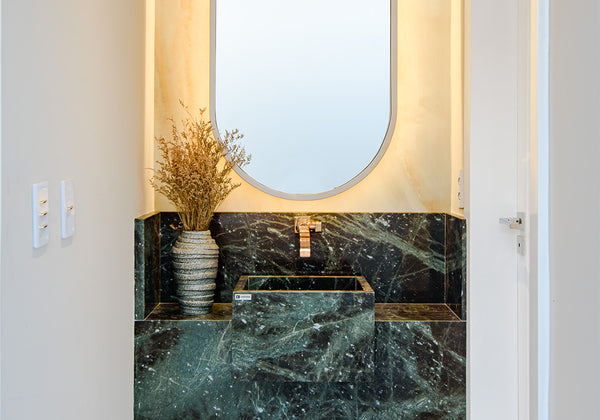Madeirus Polished Quartzite Slab Random room scene 2