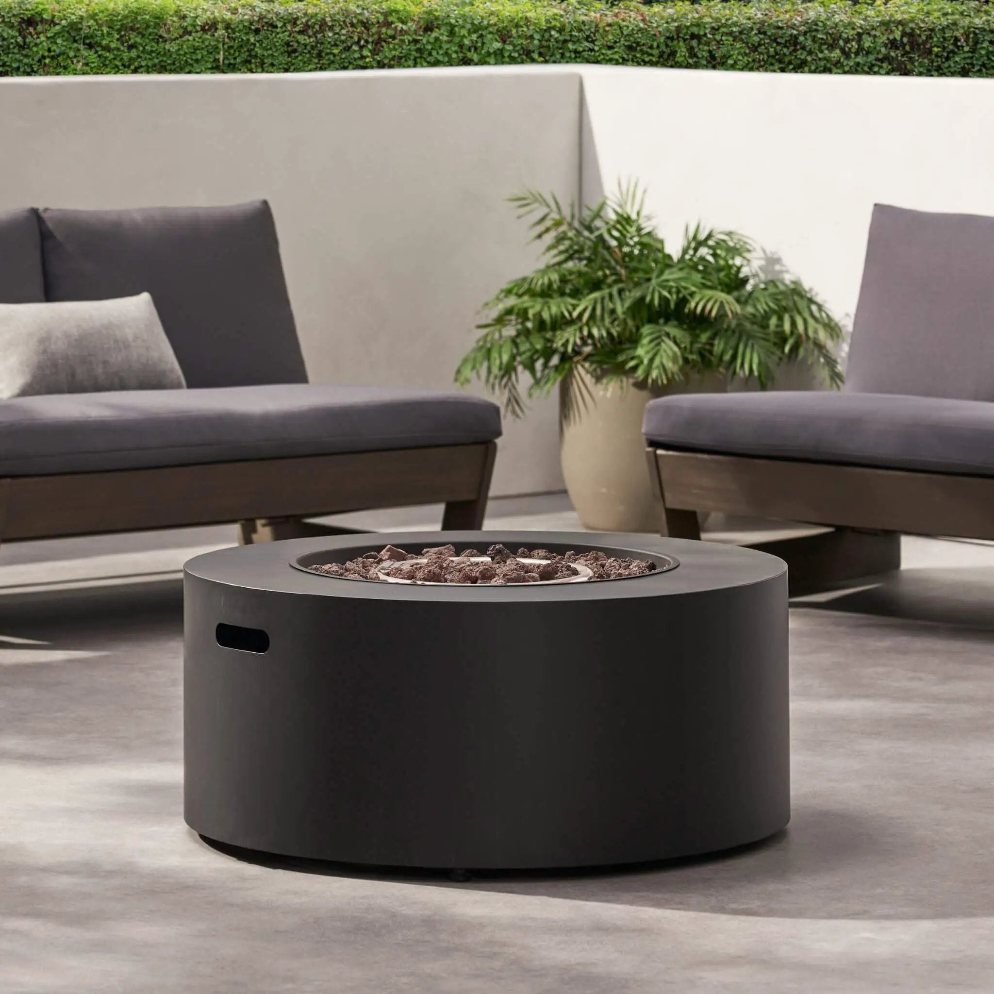 Alora Modern 32-Inch 40K BTU Round Iron Propane Fire Pit (SAK29102) by SAKSBY WHOLESALE
