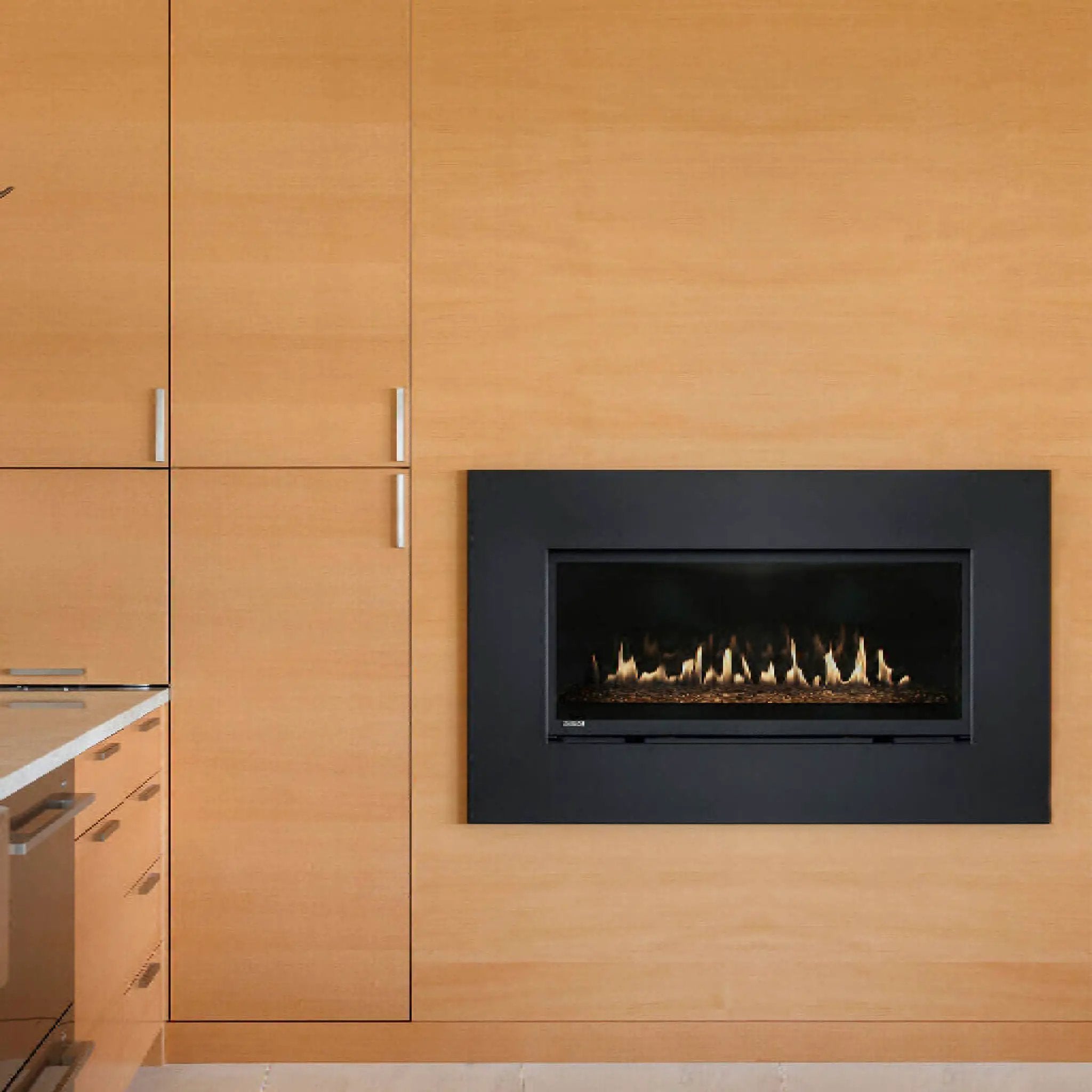Montigo Phenom P42DF Full Load Direct Vent Natural Gas Fireplace [P42DFNI-2] (SAK69231) by SAKSBY WHOLESALE