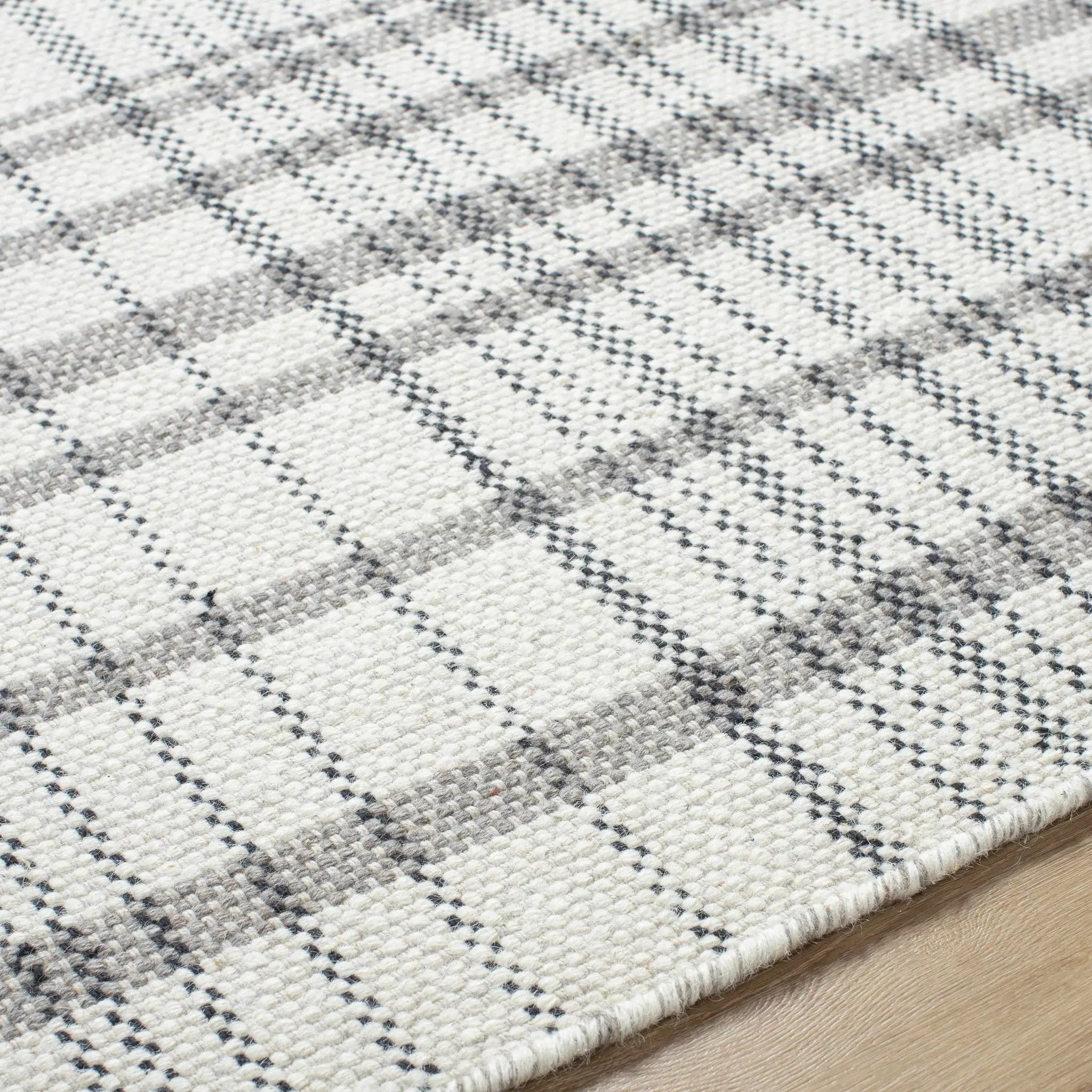 Nissa Ivory Area Rug by Boutique Rugs