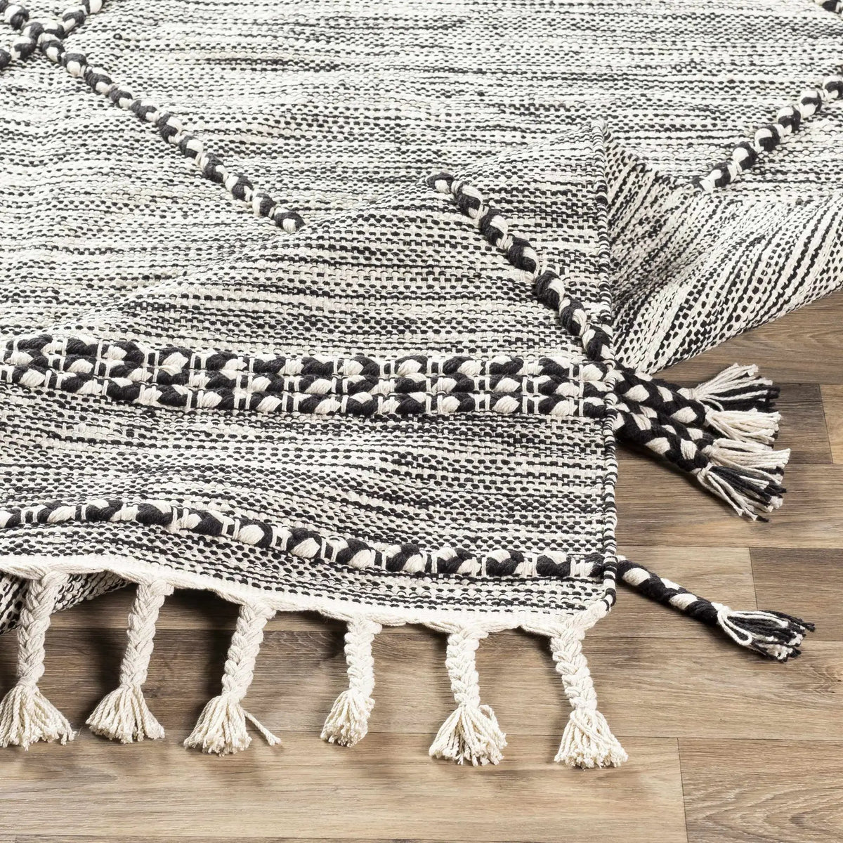 Neal Black/Cream Trellis Cotton Rug with Tassels - Clearance, photo 5 of 9