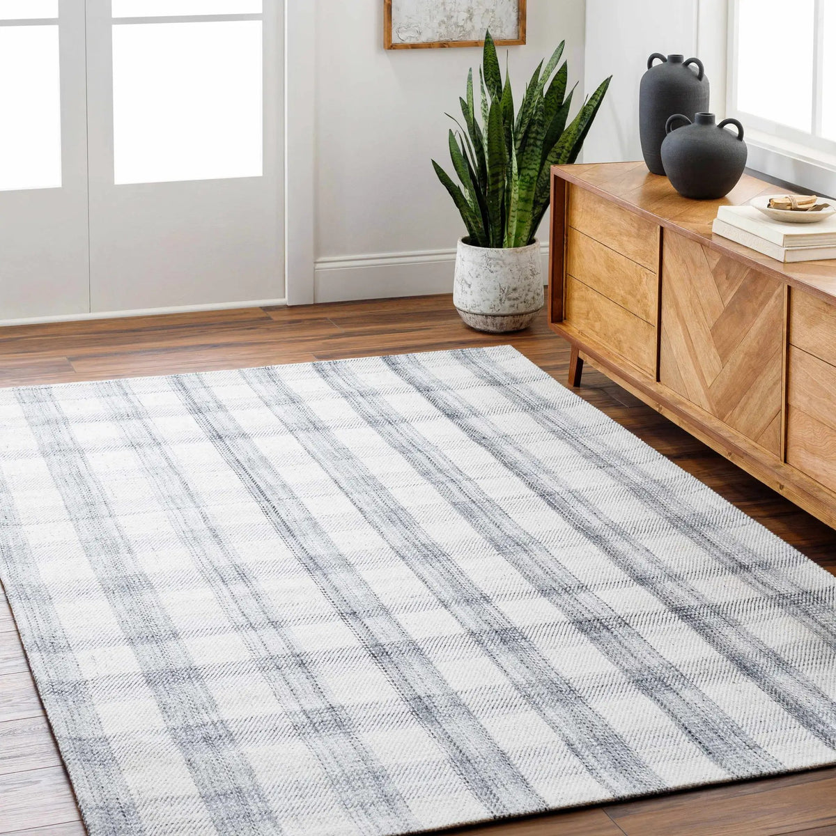 Sammy Handmade Becki Owens x LIVABLISS BOSM-2303 Area Rug, installed in a room 2