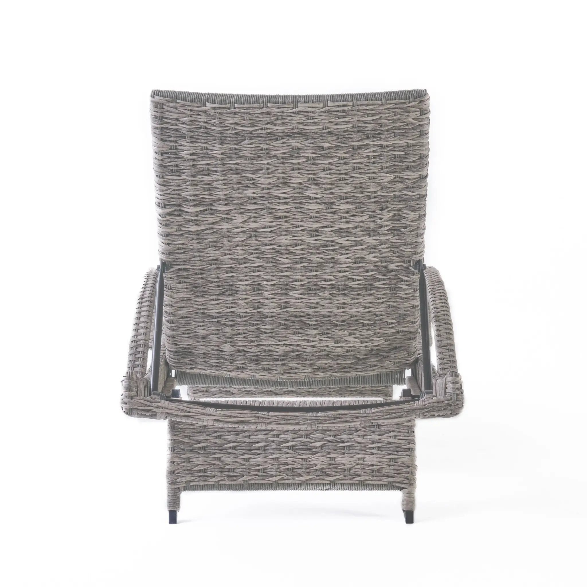 Crete Wicker Chaise Lounge by HouseOfZazla