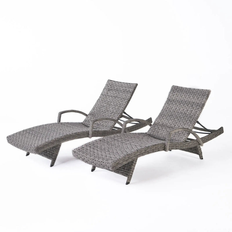 Crete Wicker Chaise Lounge by HouseOfZazla