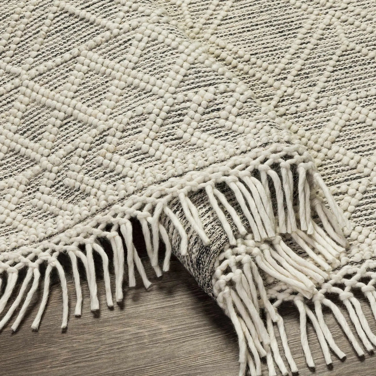 Ossun Wool Rug with Tassels, photo 8 of 12