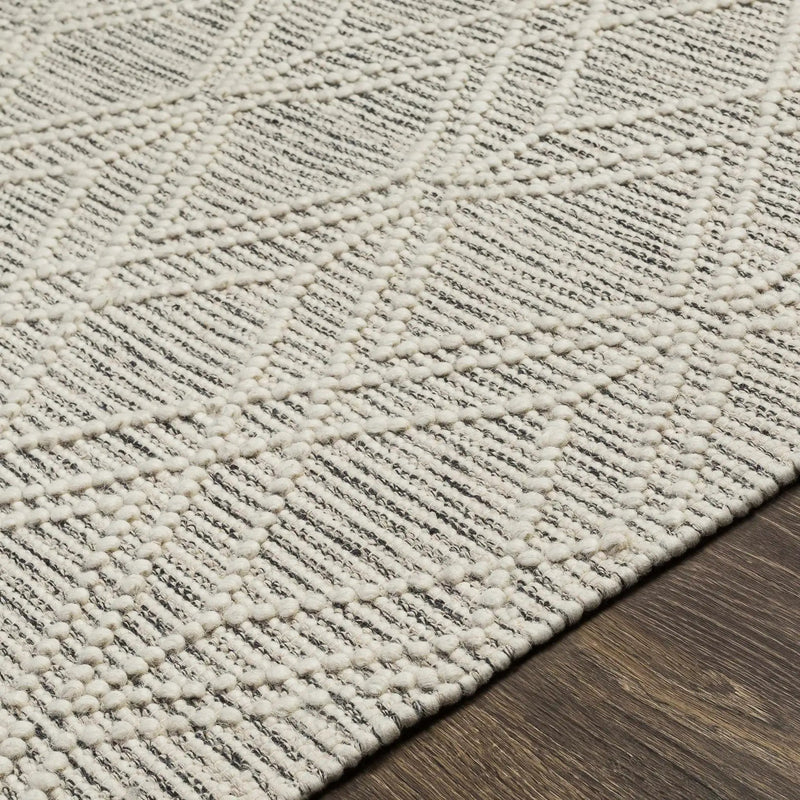 Ossun Wool Rug with Tassels by Boutique Rugs