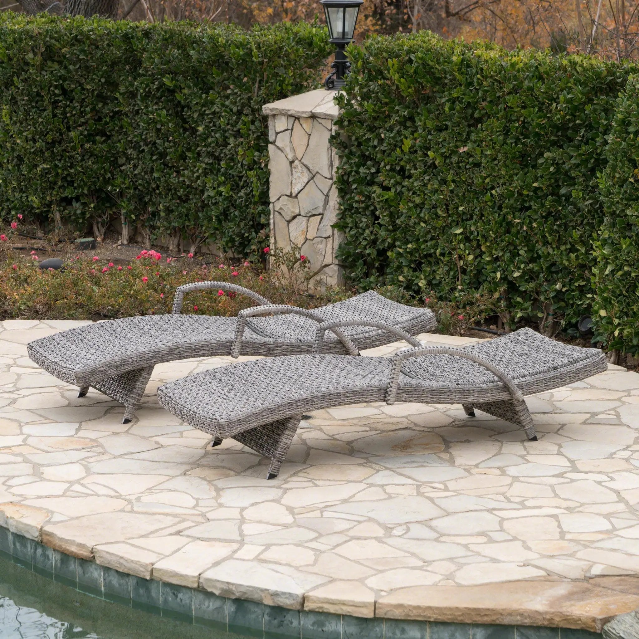 Crete Wicker Chaise Lounge by HouseOfZazla