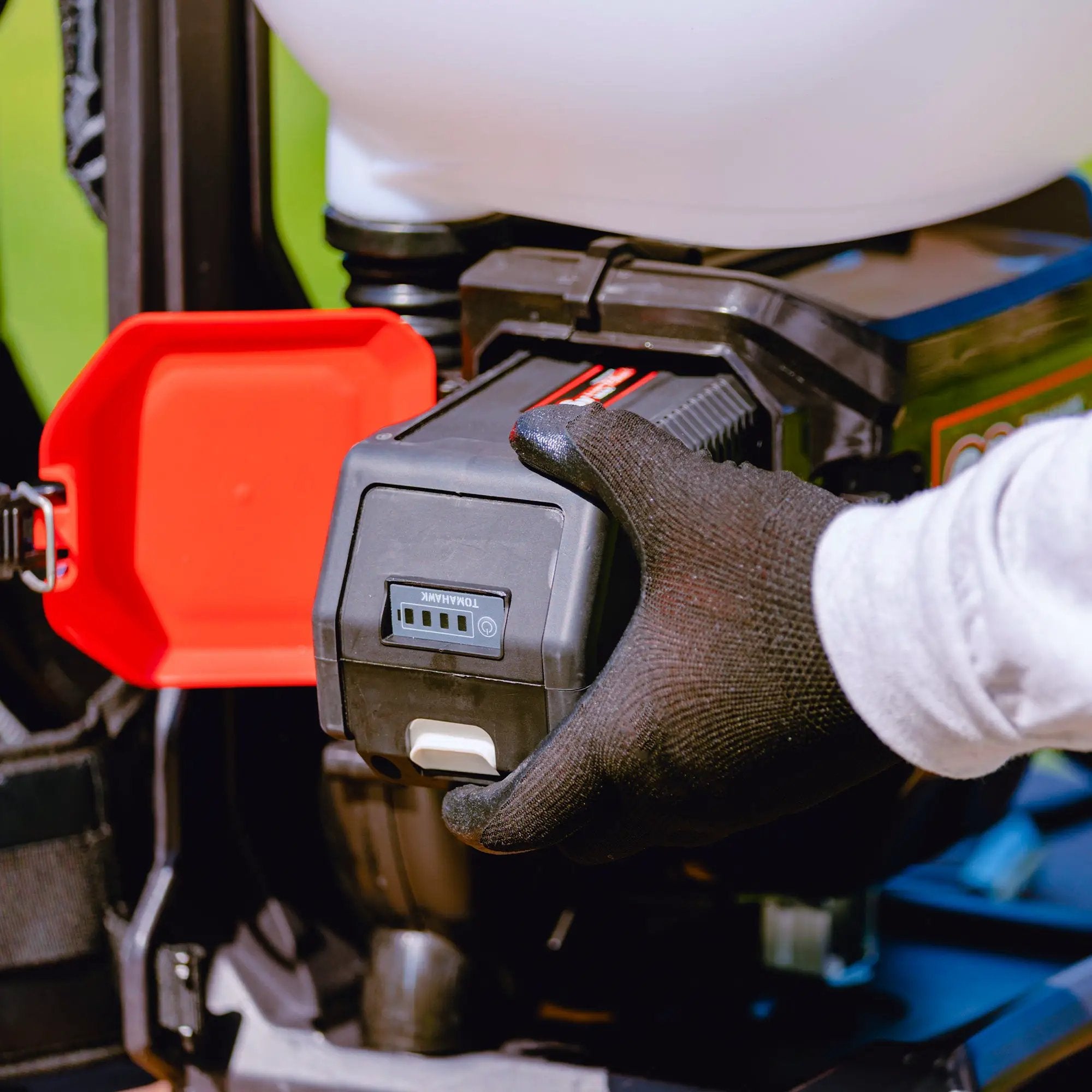 Rechargeable 36V Lithium-Ion 7.5Ah for Tomahawk Battery Powered Equipment by Tomahawk Power