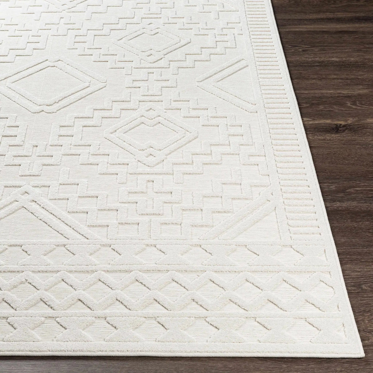 Plumtree 3D White Outdoor Rug, photo 5 of 14
