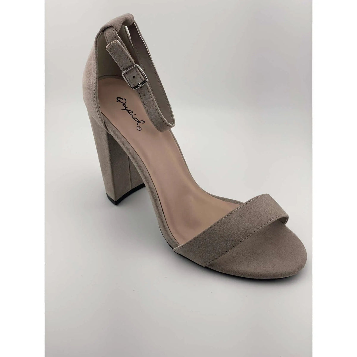 Qupid Women's Single Sole Sandal with Chunky Heel Heeled