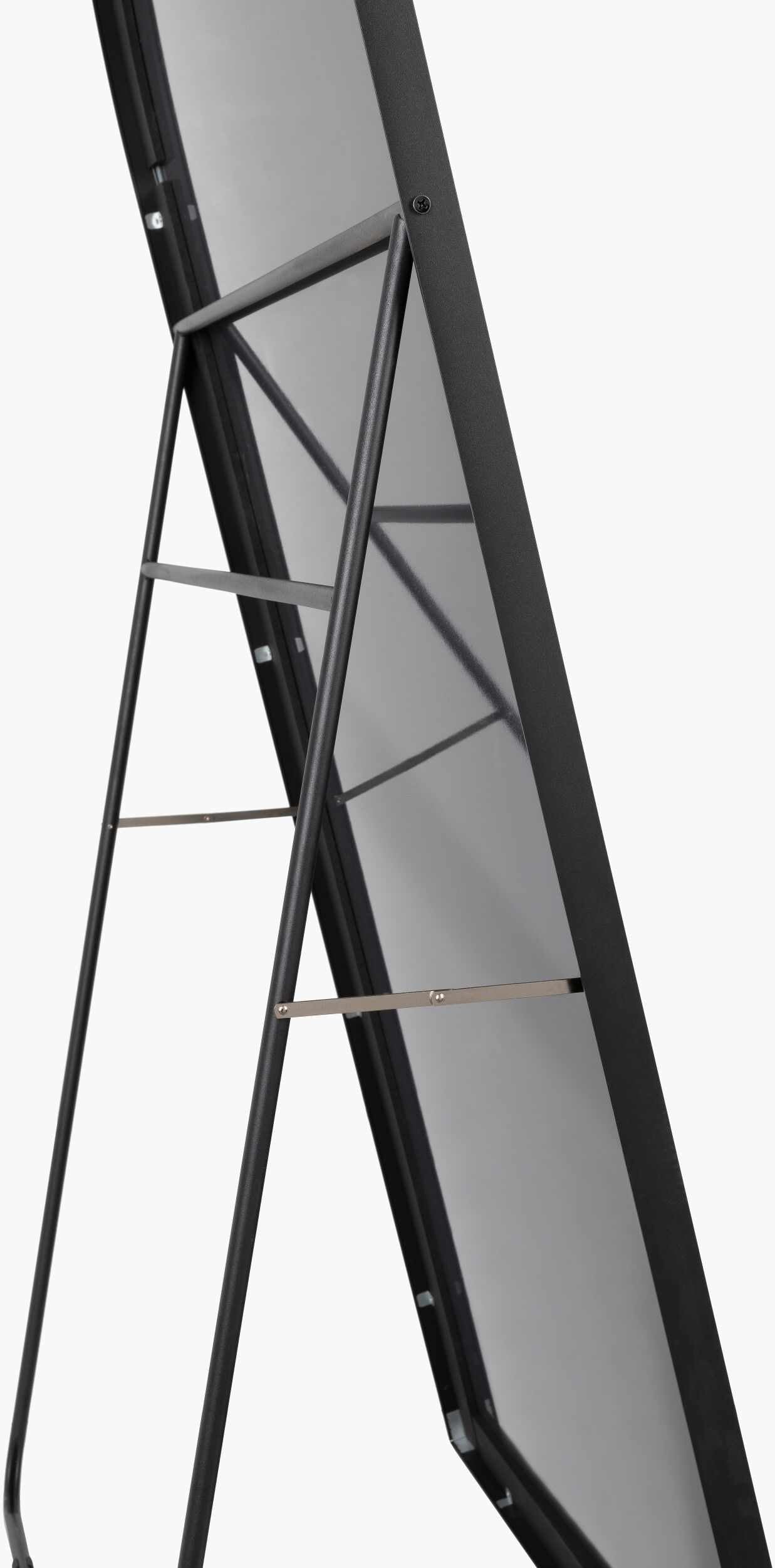 Yagodnoye Mirror by Boutique Rugs